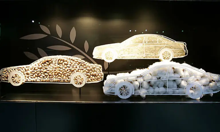 Paris-ruft-zum-Mondial-d-automobile-und-die-Welt-kommt-Der-Salon-in-der-franzoesischen-Hauptstadt-war-schon-immer-ein-besonderes-Highlight-unter-den-Automobilmessen-1-5-Millionen-Besucher-werden-auf-der-Show-erwartet