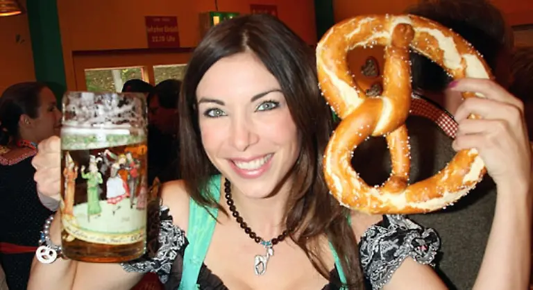 Besonders-beliebt-waren-in-diesem-Jahr-neben-den-Klassikern-die-Wiesn-Cafs-mit-ihren-Kaffee-Kakao-und-Suessspeisenangeboten