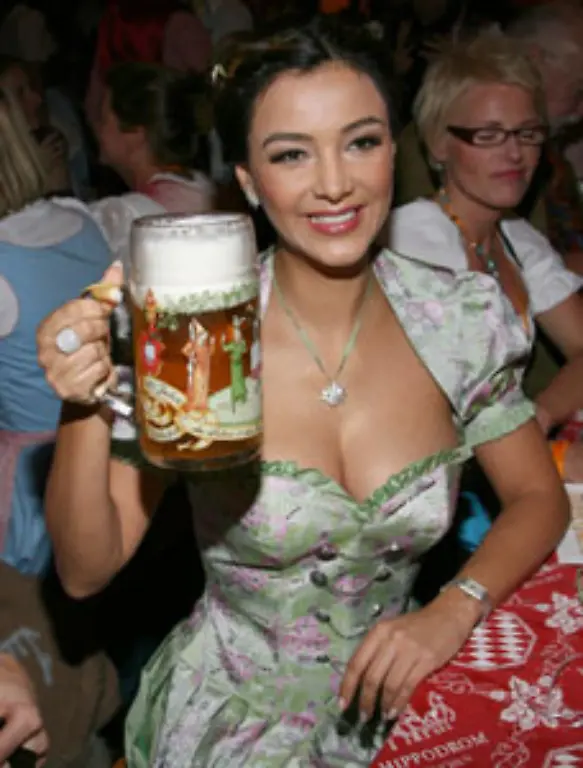 Die-Muenchner-Verkehrsgesellschaft-MVG-zeigte-sich-erfreut-darueber-dass-wieder-rund-60-Prozent-der-Oktoberfestgaeste-mit-den-oeffentlichen-Verkehrsmitteln-zur-Theresienwiese-gefahren-seien-Da-kann-man-dann-richtig-zuschlagen