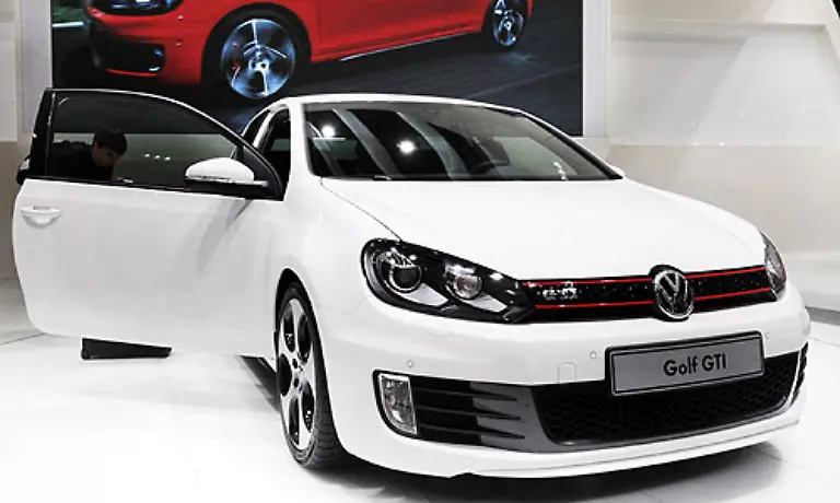 Ganz-neu-und-im-Fruehjahr-schon-beim-Haendler-der-neue-Golf-als-GTI-Es-soll-der-schaerfste-GTI-aller-Zeiten-sein-mehr-PS-und-gleichzeitig-ein-geringerer-Verbrauch-Die-Szene-scharrt-schon-mit-den-Fuessen