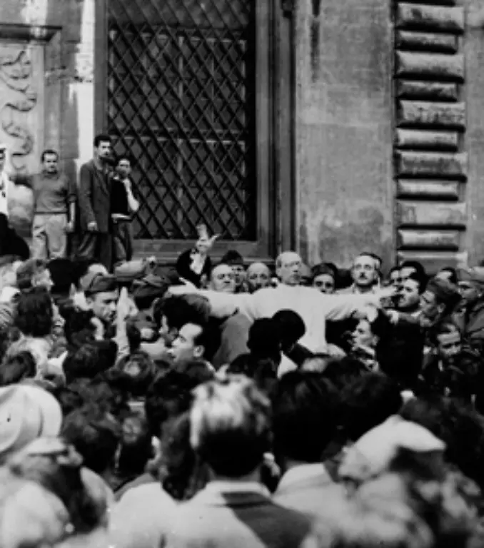 Pius-habe-alle-Kraft-eingesetzt-um-Juden-zu-verteidigen-und-zu-schuetzen-sagte-der-deutsche-Papst-auf-dem-Stuhl-Petri