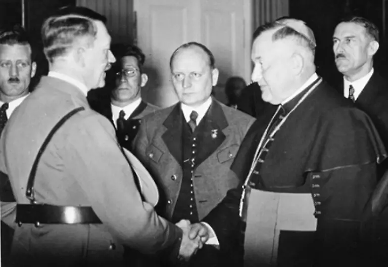Klarere-Zusagen-der-Nazis-an-die-Bischoefe-das-waere-Pacelli-lieber-gewesen-Von-einem-verhaengnisvollen-Kuhhandel-Roms-mit-Hitler-koenne-aber-keine-Rede-sein-so-das-Fazit-Wolfs