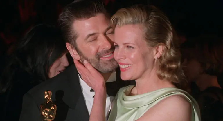 Die-mittlerweile-total-zerstrittenen-Eltern-Kim-Basinger-und-Alec-Baldwin-haben-sich-in-ihren-guten-Tagen-bei-der-Namenswahl-ihrer-Tochter-Ireland-sicher-was-gedacht