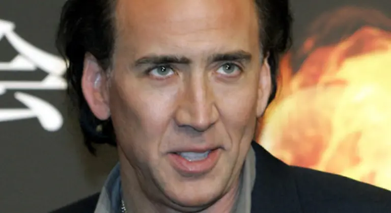 Fuer-den-Standesbeamten-in-Hollywood-bestimmt-nicht-soo-ungewoehnlich-fuer-deutsche-Namenswaechter-wahrscheinlich-eine-Zumutung-Kal-El-Coppola-heisst-der-Sproessling-von-Nicolas-Cage-Kal-El-wie-ein-Comic-Held-Coppola-wie-der-Onkel