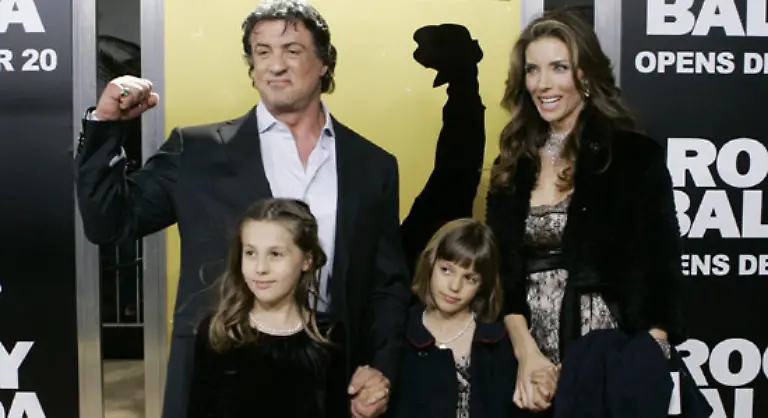 Mit-seiner-inzwischen-Angetrauten-Jennifer-hat-er-die-Toechter-Sophia-l-und-Sistine-bei-denen-sich-wohl-die-Mutter-bei-der-Namenwahl-durchgesetzt-hat