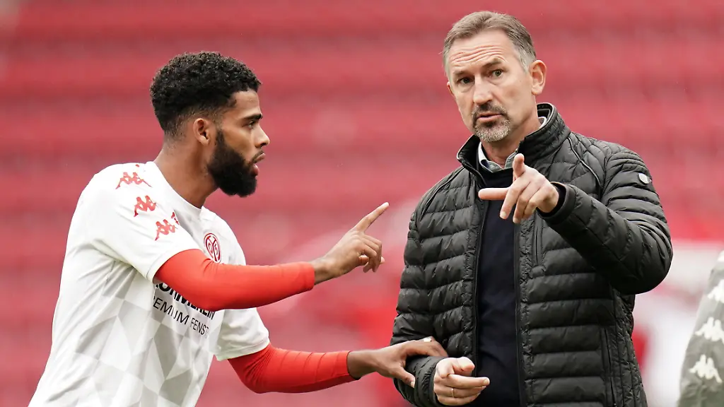 22d74b6ec9329261eb98c88335163ed4