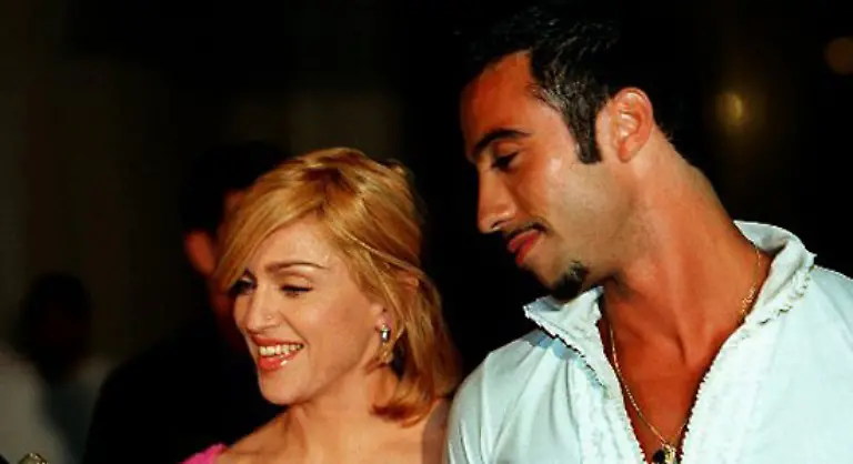 sondern-aus-einer-anderen-Beziehung-von-Madonna-Fitnesstrainer-Carlos-Leon-gab-seine-Gene-weiter