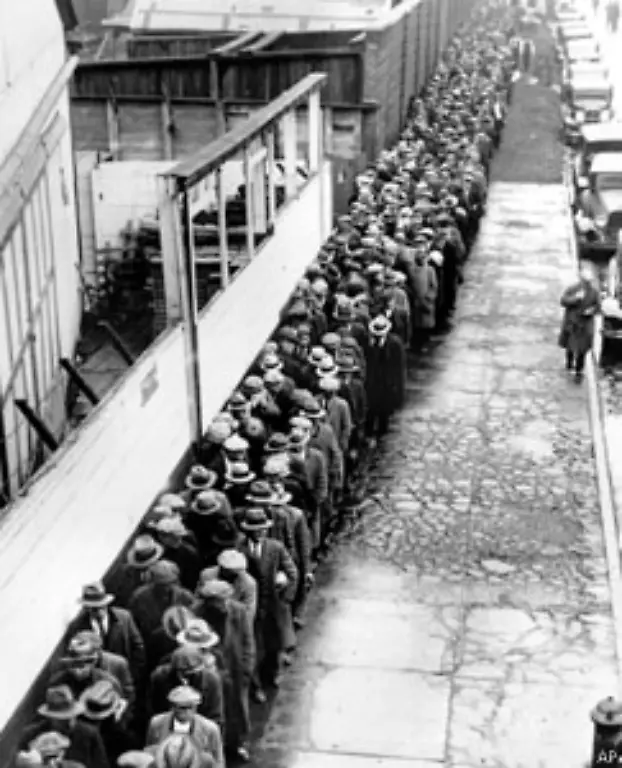 Sind-1929-noch-weniger-als-5-Prozent-ohne-Arbeit-sind-es-1932-33-bereits-ein-Viertel-der-arbeitsfaehigen-Bevoelkerung-in-den-USA-rund-15-Millionen