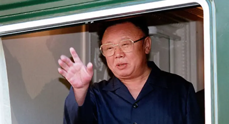 hat-Flugangst-und-benutzt-daher-fuer-seine-wenigen-Auslandsreisen-einen-gepanzerten-Zug