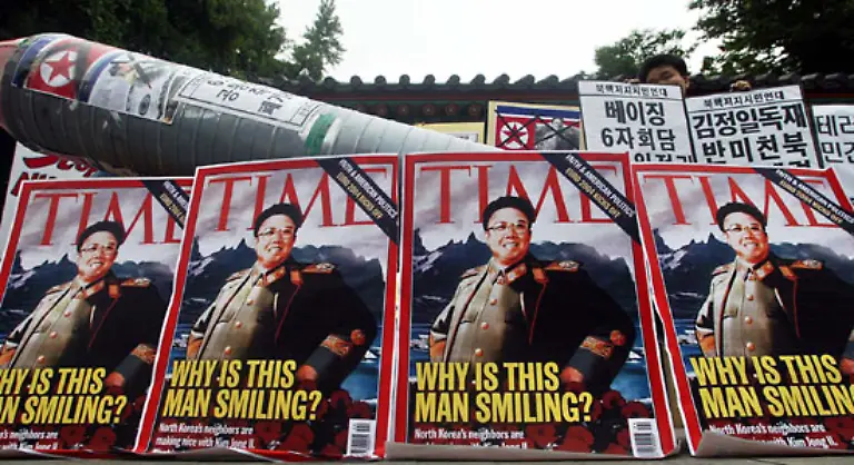 Ausgaben-fuer-das-Militaer-haben-stets-Vorrang-2002-zaehlte-US-Praesident-Bush-Nordkorea-zur-Achse-des-Boesen-Drei-Jahre-spaeter-verkuendete-Pjoengjang-man-besitze-Atomwaffen-Im-Oktober-2006-fand-ein-erster-Atomwaffentest-statt