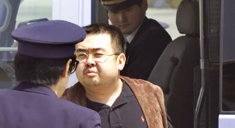 nachdem-er-vor-einigen-Jahren-mit-einem-falschen-Pass-in-Japan-aufgefallen-war-Bild-Die-anderen-beiden-Soehne-Jong-Chol-27-und-Jong-Un-24-duerften-beide-noch-zu-jung-sein-um-als-Nachfolger-angekuendigt-zu-werden