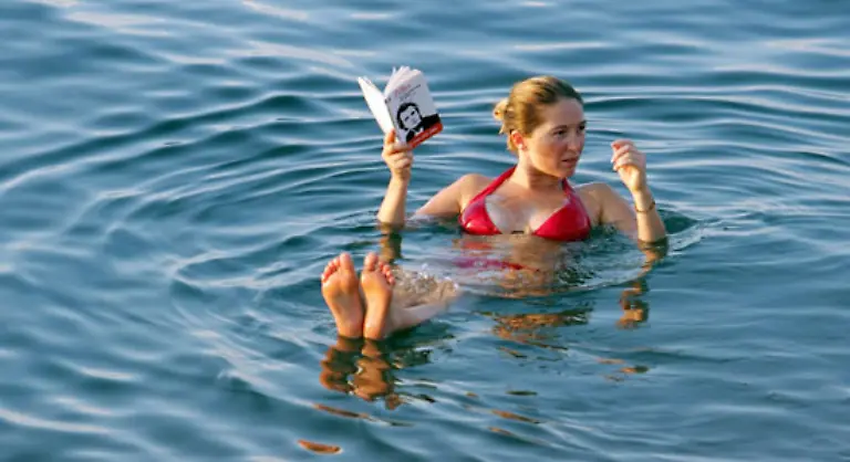 Eine-Frau-ein-Buch