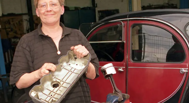 Mal-ein-bisschen-alltaeglicher-Wie-repariere-ich-mein-Auto-selbst