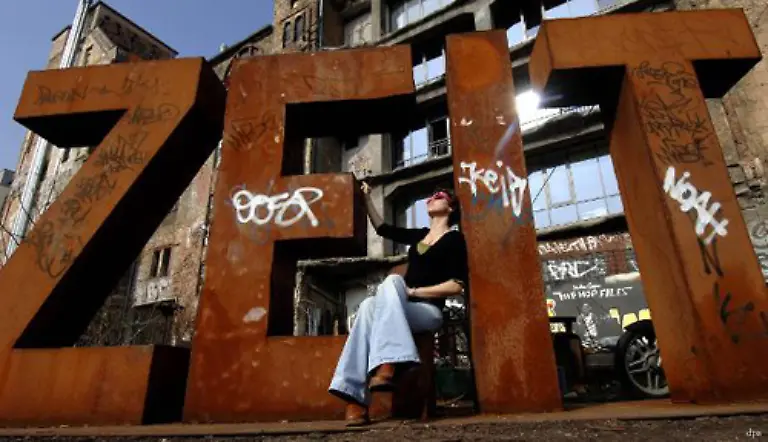 Die-technischen-Vorbereitungen-fuer-die-Umstellung-sind-schon-lange-vorher-abgeschlossen