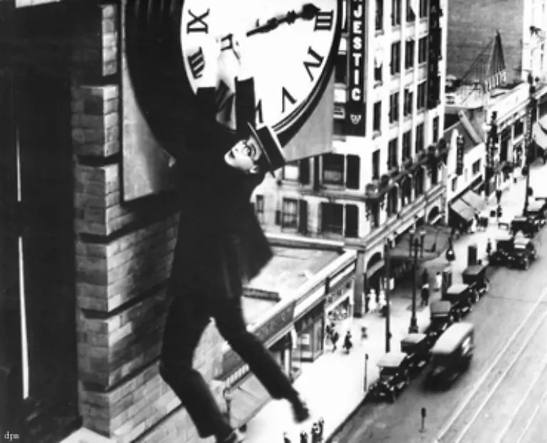 Die-halbjaehrliche-Umstellung-der-Uhren-wurde-mit-der-Oelkrise-1973-zunaechst-in-Frankreich-eingefuehrt-um-Energie-zu-sparen