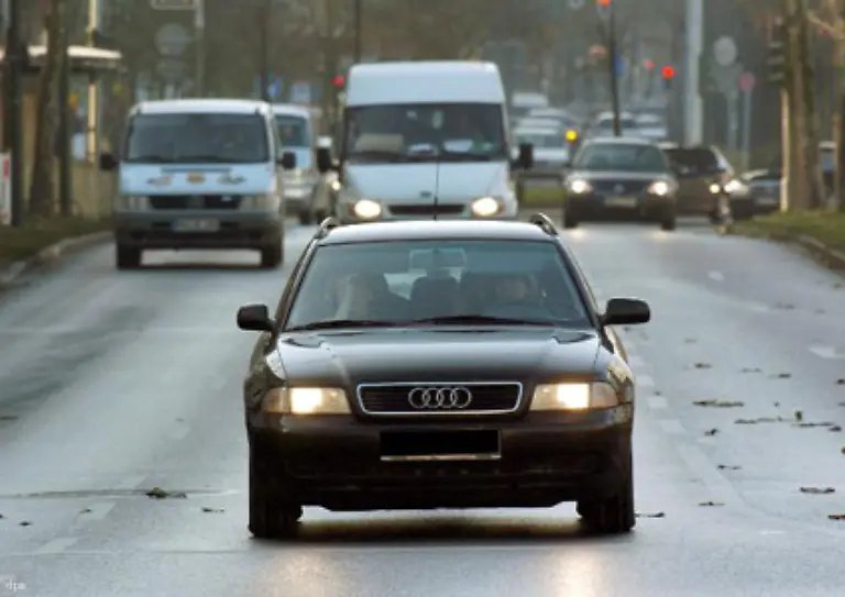 Mit-der-Umstellung-auf-die-Winterzeit-muessen-sich-auch-Berufspendler-umgewoehnen