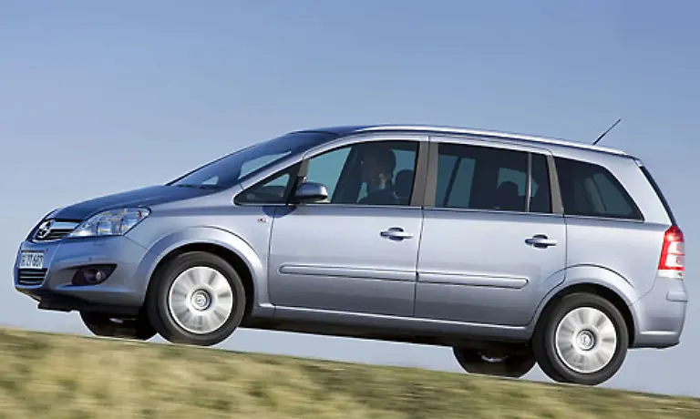 Punktgleich-liegen-ein-weiterer-Gas-Vertreter-Opel-Zafira-1-6-CNG