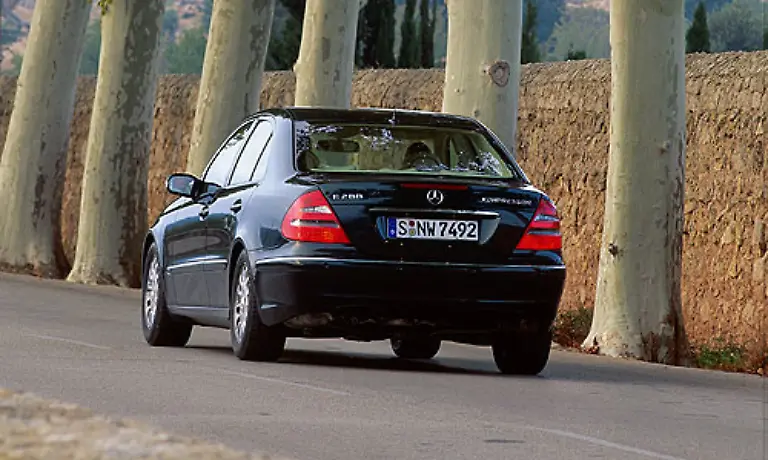 und-der-Mercedes-E-200-Kompressor-beides-Benziner
