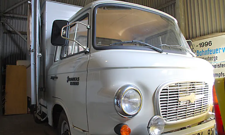 Auf-Basis-des-Kleintransporters-Barkas-wurde-auch-dieser-Gefangenentransporter-gebaut-Er-wurde-im-Strafvollzug-der-DDR-im-Auftrag-des-Ministeriums-des-Innern-eingesetzt-Er-schleppte-einen-opulenten-Aufbau-mit-sich-herum