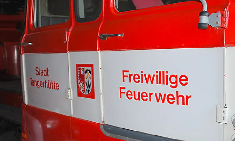 Bis-kurz-zur-Wendezeit-fuhren-die-Fahrzeuge-des-Loeschzuges-S-4000-fuer-die-Feuerwehr-Tangerhuette-Einsaetze