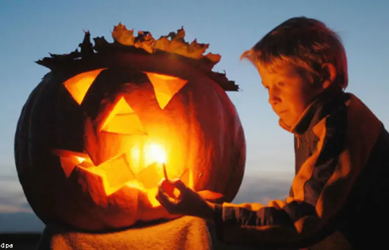 Halloween-wird-am-31-Oktober-gefeiert-also-am-Vorabend-von-Allerheiligen-Das-Wort-Halloween-kommt-von-All-Hallows-Eve-der-Vorabend-von-Allerheiligen