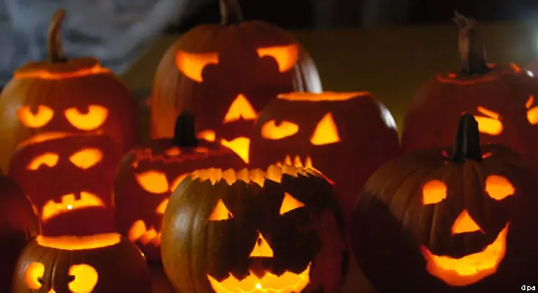 Der-Bischof-ist-sicher-Halloween-habe-keine-Zukunft-denn-Angst-oeffne-zwar-den-Geldbeutel-sei-aber-keine-tragfaehige-Grundlage-fuer-ein-Leben