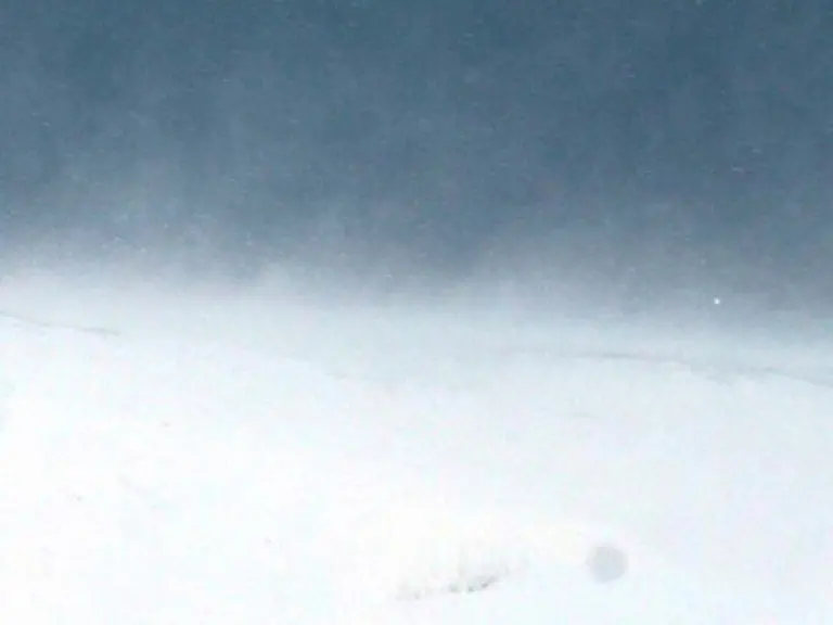 Temperaturen-von-bis-zu-minus-90-Grad-Celsius-im-Landesinneren-heftige-Winde-und-Schneestuerme-machen-die-Antarktis-zu-einer-unwirtlichen-Region