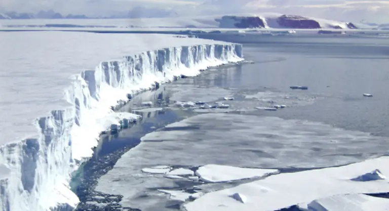 In-Eis-und-Schnee-sind-mehr-als-zwei-Drittel-aller-Suesswasserreserven-der-Erde-tiefgefroren