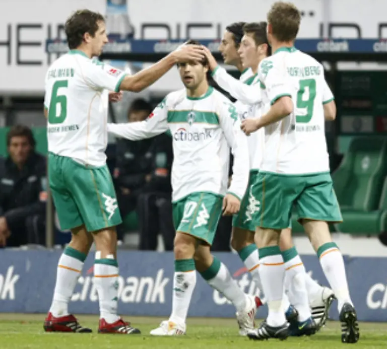 Bei-Werder-Bremen-war-in-letzter-Zeit-ziemlich-viel-Sand-im-Getriebe-Erst-im-Bundesligaspiel-vergangenen-Samstag-konnte-die-Elf-mal-wieder-richtig-aufdrehen-und-Hertha-BSC-mit-5-1-vom-Platz-fegen-Sie-ging-also-mit-Rueckenwind-in-die-Partie
