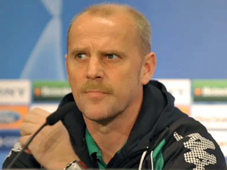 Vor-dem-Spiel-gegen-Panathinaikos-Athen-hoffte-Trainer-Thomas-Schaaf-nun-sehr-auf-den-ersten-Saisonsieg-in-der-Champions-League