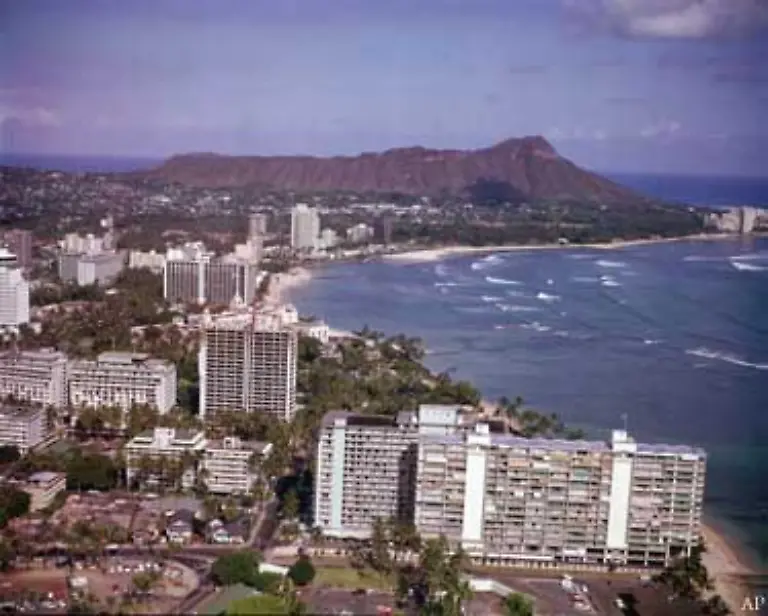 wo-sowohl-sein-aus-Kenia-stammender-Vater-als-auch-seine-amerikanische-Mutter-studierten