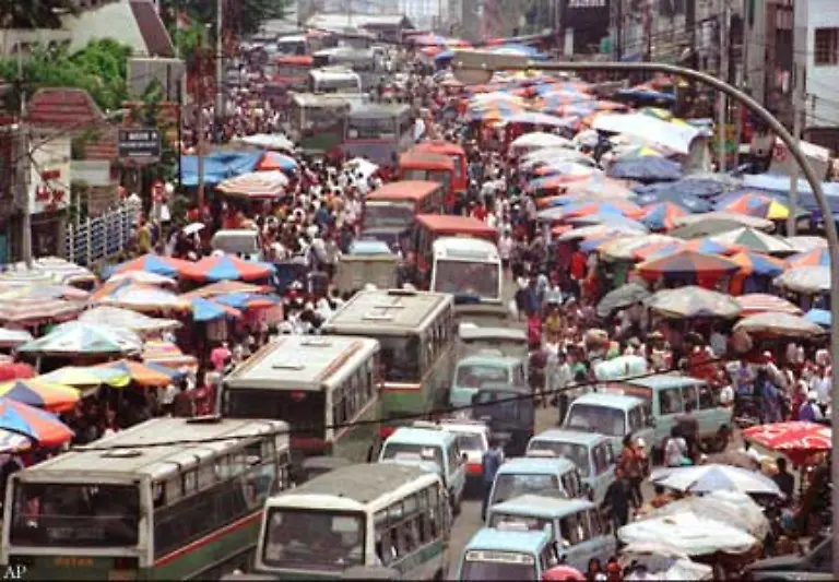 Nach-der-Scheidung-1963-geht-die-Mutter-mit-Barack-nach-Jakarta-Sie-hatte-inzwischen-einen-Indonesier-geheiratet