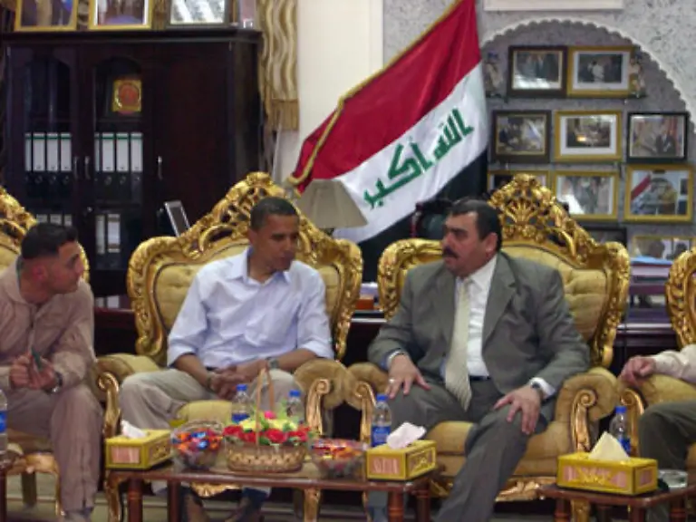 Doch-Obama-hatte-auch-Defizite-und-er-ging-offensiv-mit-ihnen-um-International-war-er-noch-ein-unbeschriebenes-Blatt-Dieser-Kritik-trat-er-mit-einer-siebentaegigen-Tour-durch-acht-Staaten-entgegen