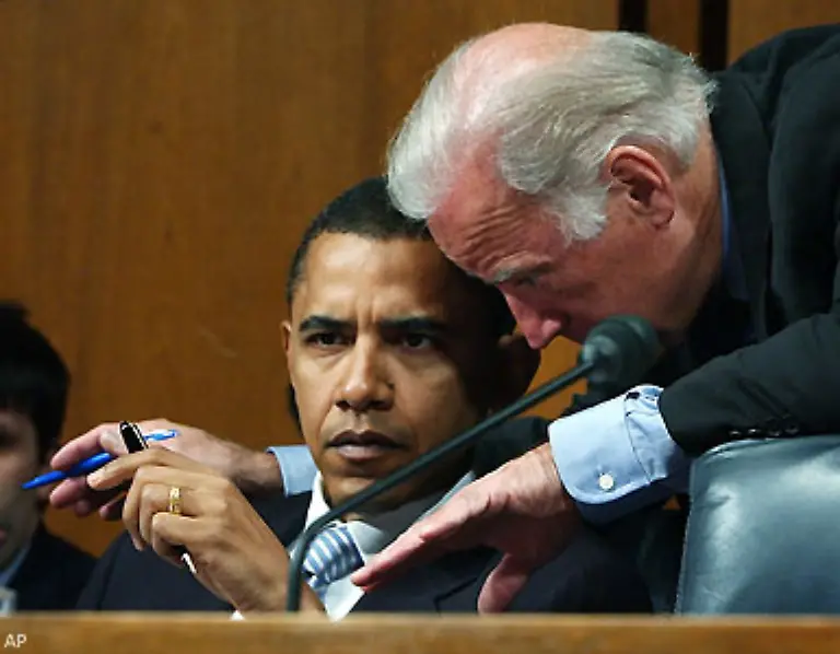 Mit-der-Ernennung-von-Joe-Biden-zu-seinem-Vizepraesidentschaftskandidaten-holte-er-zudem-einen-erfahrenen-Politfuchs-an-seine-Seite