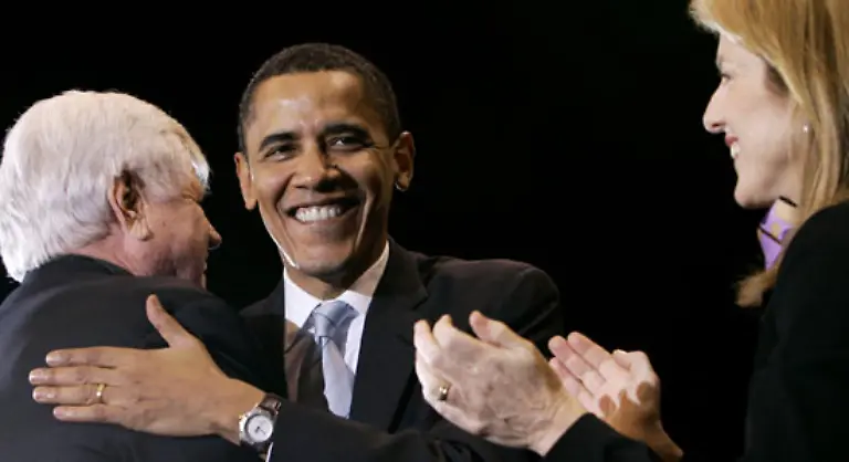 und-Edward-Kennedy-hin-zu-Barack-Obama-Damit-gab-die-Vertraute-Obamas-ihm-oeffentlich-den-Segen