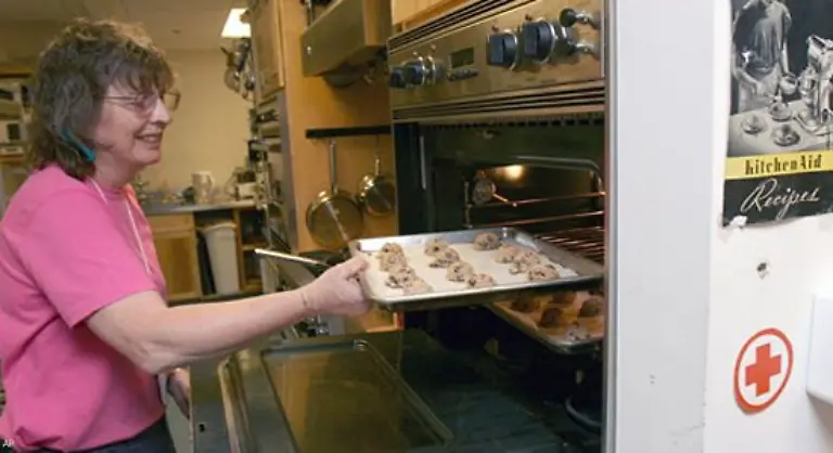 Das-Vorheizen-des-Backofens-ist-nur-fuer-wenige-Gerichte-z-B-Hefeteig-wirklich-noetig