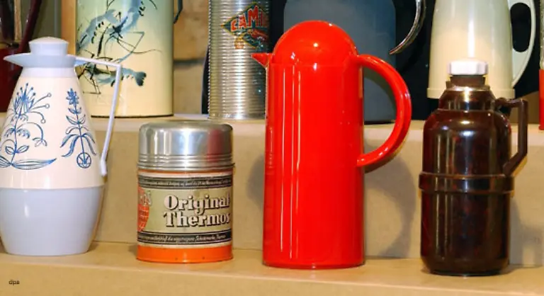 Sogar-beim-Kaffeetrinken-koennen-Sie-Energie-einsparen-Halten-Sie-den-Kaffee-nicht-in-der-Kaffeemaschine-warm-sondern-fuellen-Sie-ihn-lieber-in-eine-Thermoskanne-Schmeckt-auch-besser