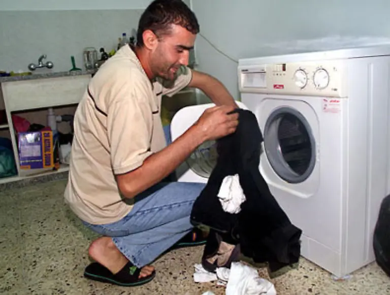 Fuellen-Sie-die-Trommel-immer-voll-Viele-Spartasten-vermitteln-mit-der-Aufschrift-1-2-einen-falschen-Eindruck-Sie-sparen-hoechstens-20-Prozent-Strom