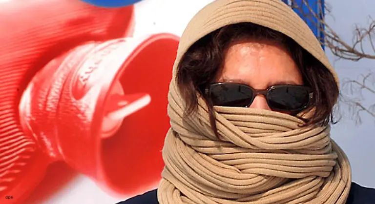 Einfachstes-Mittel-gegen-die-Kaelte-Ziehen-Sie-sich-warm-an-oder-greifen-Sie-auf-eine-Waermflasche-zurueck