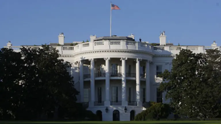 Viele-Menschen-haben-in-den-vergangenen-Monaten-in-den-USA-ihr-Haus-verloren-Jetzt-trifft-es-diese-beiden