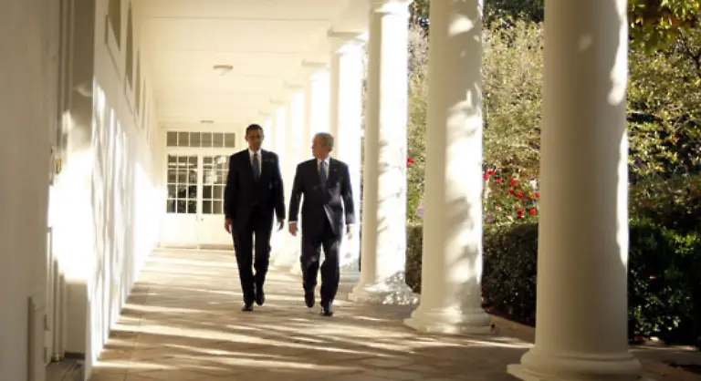 Mr-Bush-verspricht-Mr-Obama-fuer-einen-reibungslosen-Uebergang-zu-sorgen
