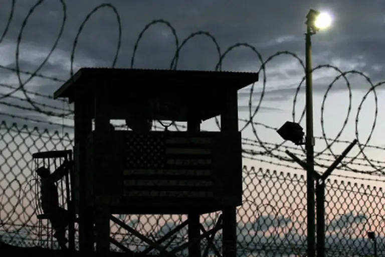 Abendstimmung-in-Guantnamo