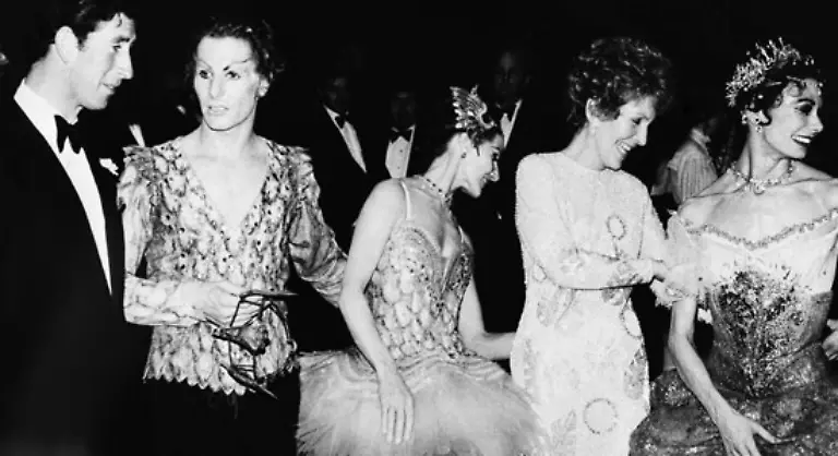 Die-Prinzenrolle-und-die-damit-einhergehende-Dauerbeobachtung-lasteten-schon-frueh-auf-Charles