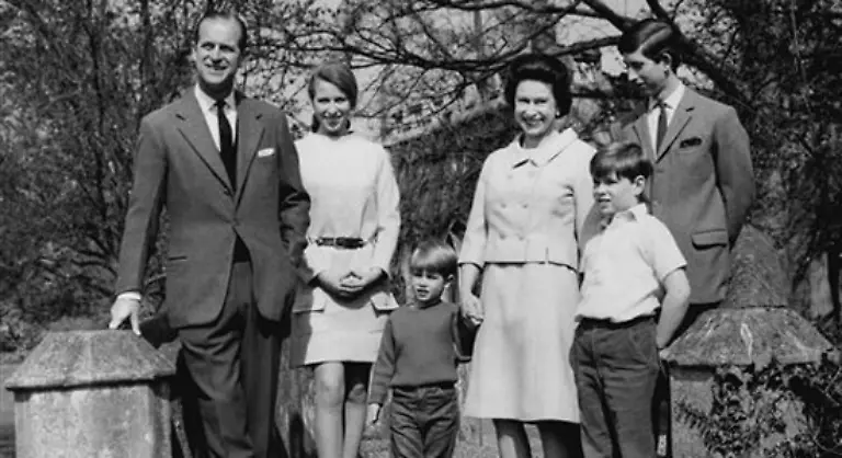 Vor-allem-die-unterkuehlte-Beziehung-zu-seinem-Vater-Prinz-Philip