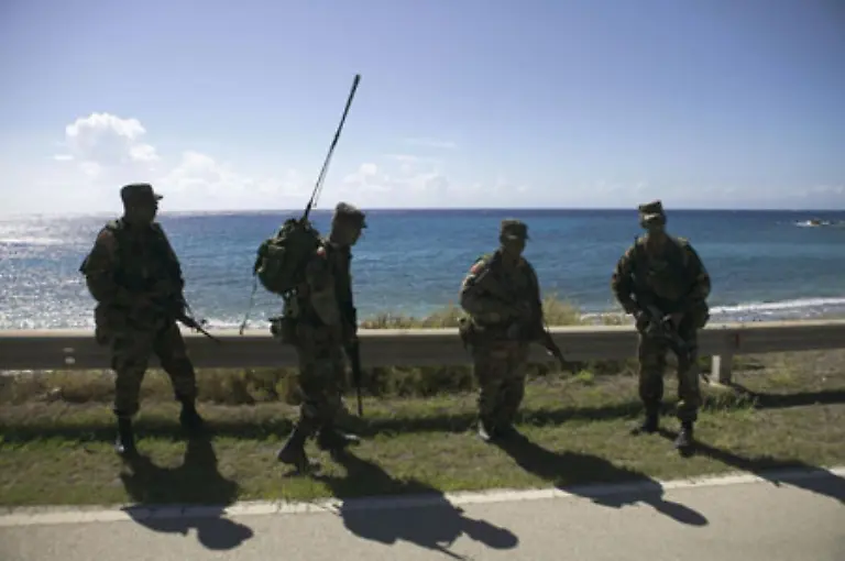 Viele-der-Soldaten-in-Guantnamo-sind-dabei-offenbar-schlecht-ausgebildete-Reservisten-denen-vorher-erzaehlt-wurde-dass-sie-es-mit-den-gefaehrlichsten-Menschen-der-Welt-zu-tun-haetten