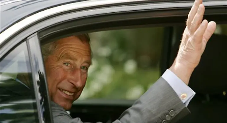 We-Are-Most-Amused-heisst-die-Sause-im-New-Wimbledon-Theatre-Zu-den-Komik-Veteranen-die-dieses-Versprechen-mit-eigens-dafuer-geschriebenem-Material-einloesen-sollen