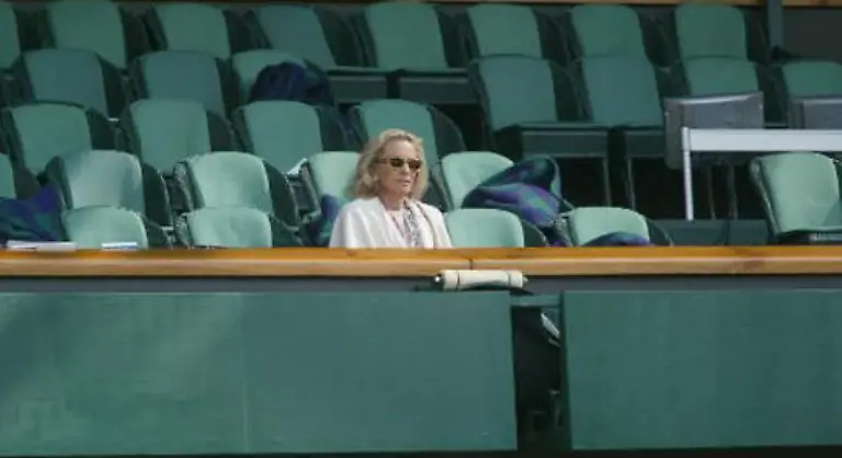 dass-sie-nur-zu-den-Cocktails-und-zum-Konzert-aber-nicht-zum-Essen-bleiben-duerfen