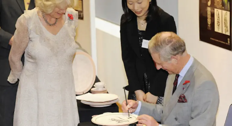 Ob-Camilla-ihm-dort-dann-auch-erst-ihre-60-Geschenke-ueberreichen-wird-weiss-sie-wahrscheinlich-selbst-noch-nicht-so-straff-ist-das-Programm