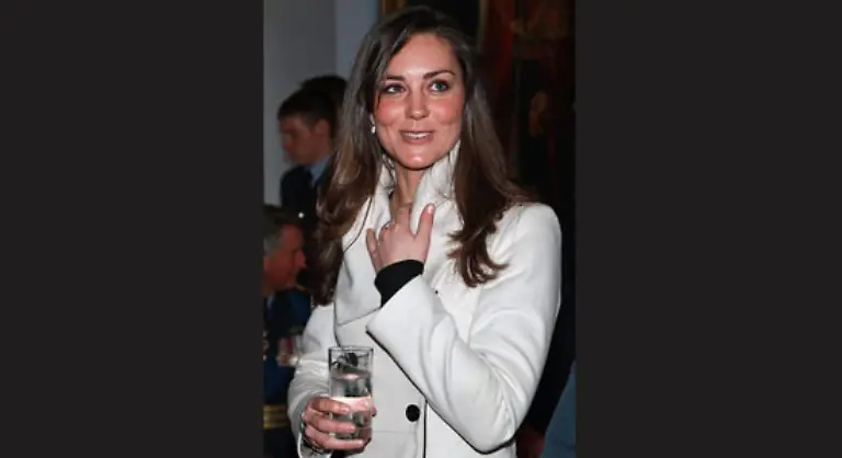 die-zwar-sauer-war-als-William-vor-kurzem-zu-einer-von-ihr-missbilligten-Motorrad-Rallye-aufbrach-inzwischen-jedoch-wieder-besaenftigt-scheint