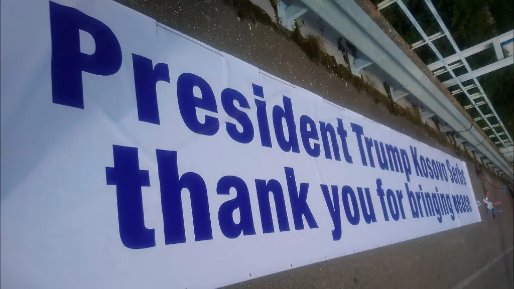 2020-09-25T153620Z-112513825-RC2R5J9EFF1Q-RTRMADP-3-KOSOVO-TRUMP-LAKE